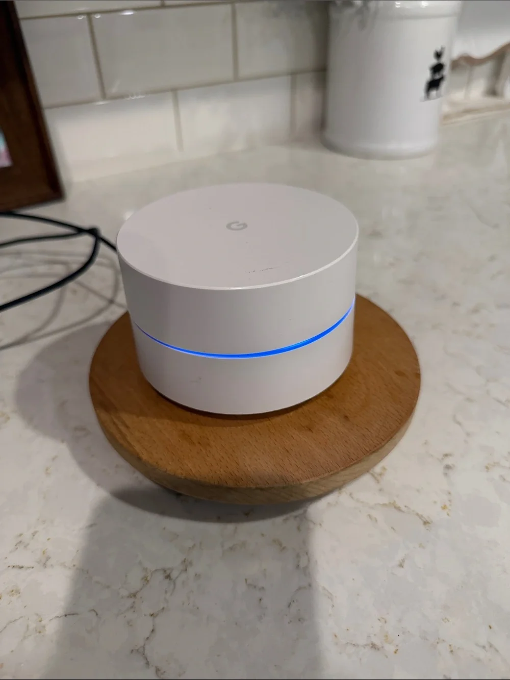 Google Wi‑Fi Point Router AC-1304 - Picture 1 of 3